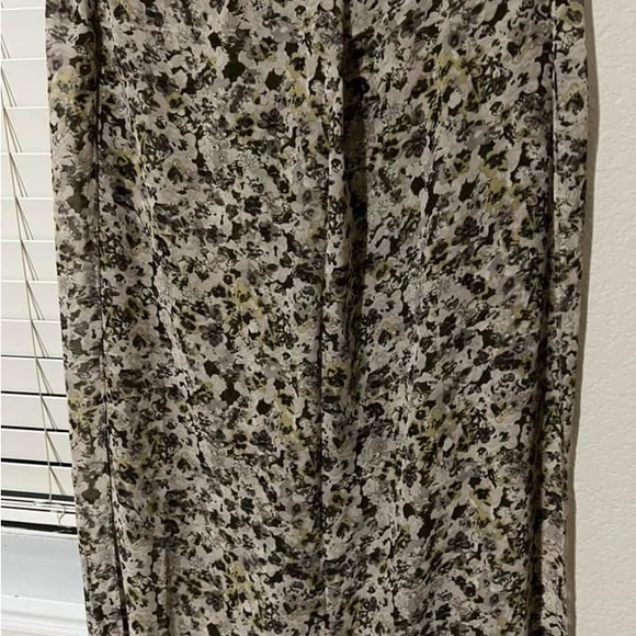 Scarves - Picture 2 of 10